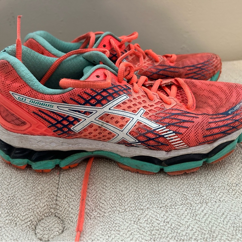 Asics Gel Nimbus 17 size 7.
